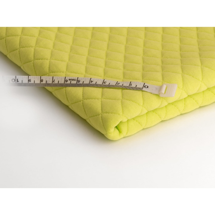 Ватиран плат, едро каре Зелен лимон, 100% полиестер, Размери 50см x 150см