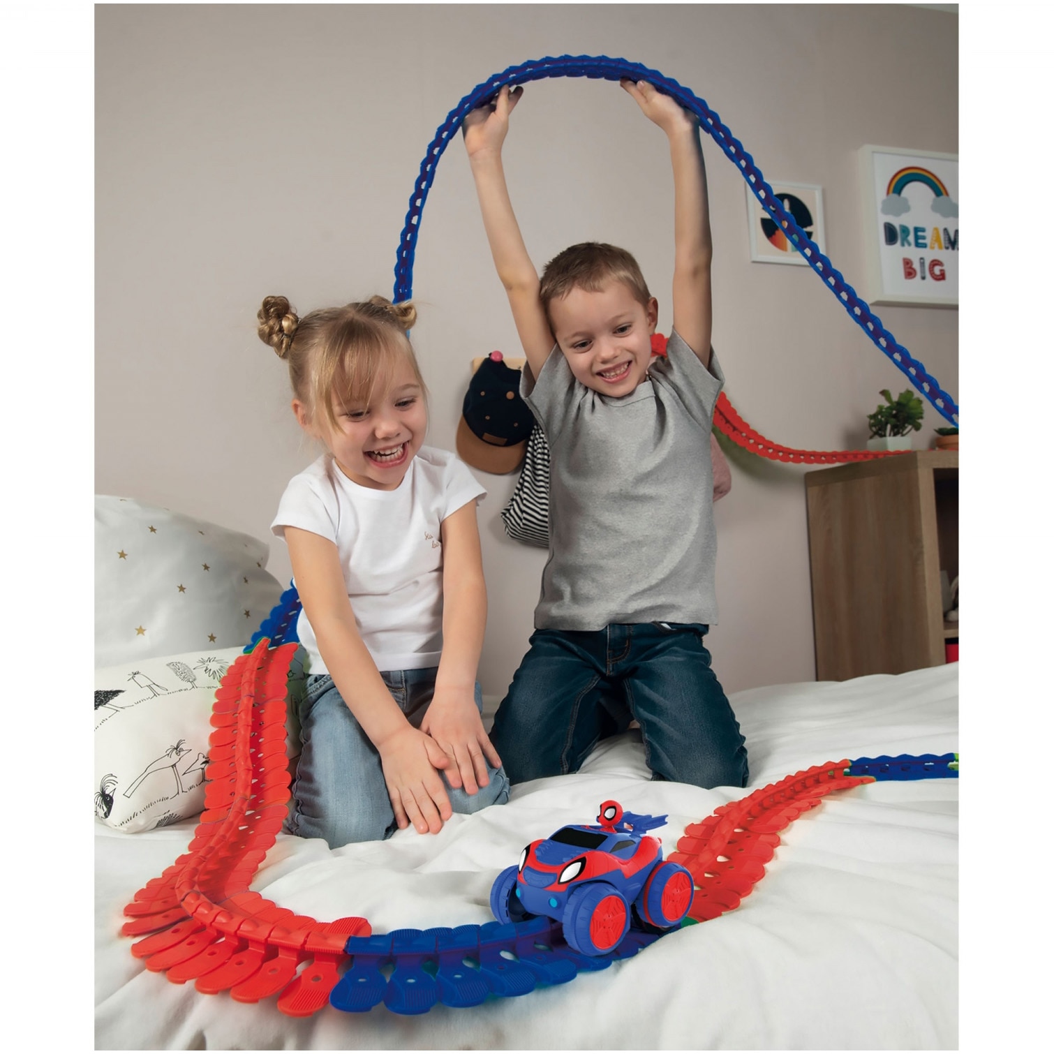 Set circuit de joaca Spidey - Flextreme Spidey - eMAG.ro