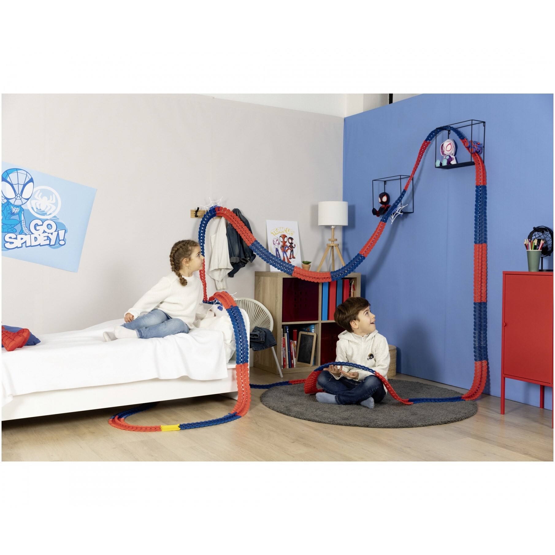 Set circuit de joaca Spidey - Flextreme Spidey - eMAG.ro