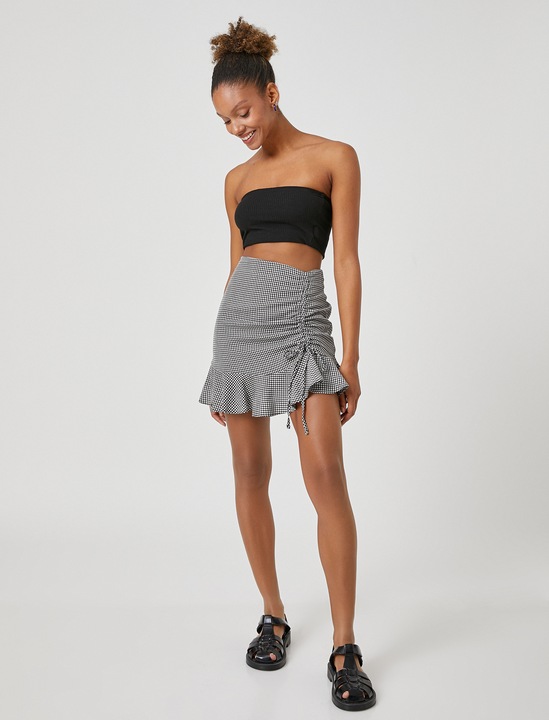 KOTON, Fusta cu model in carouri si terminatie evazata, Alb/Negru, S