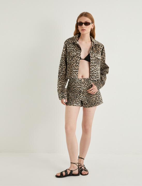 KOTON, Pantaloni scurti din denim cu model cu animal print, Maro, XS