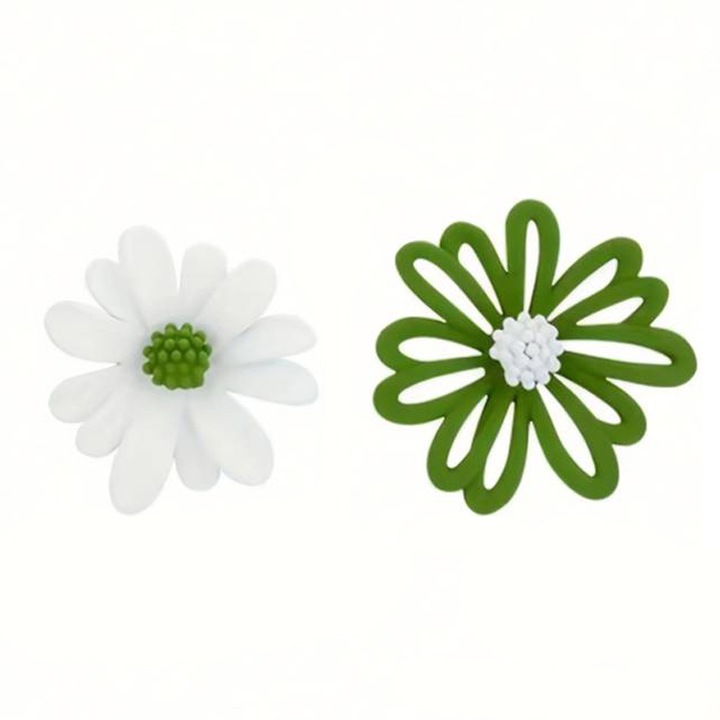 Cercei dama, model delicat cu flori de primavara, tematica beautiful flower, verde cu alb, EFAYN