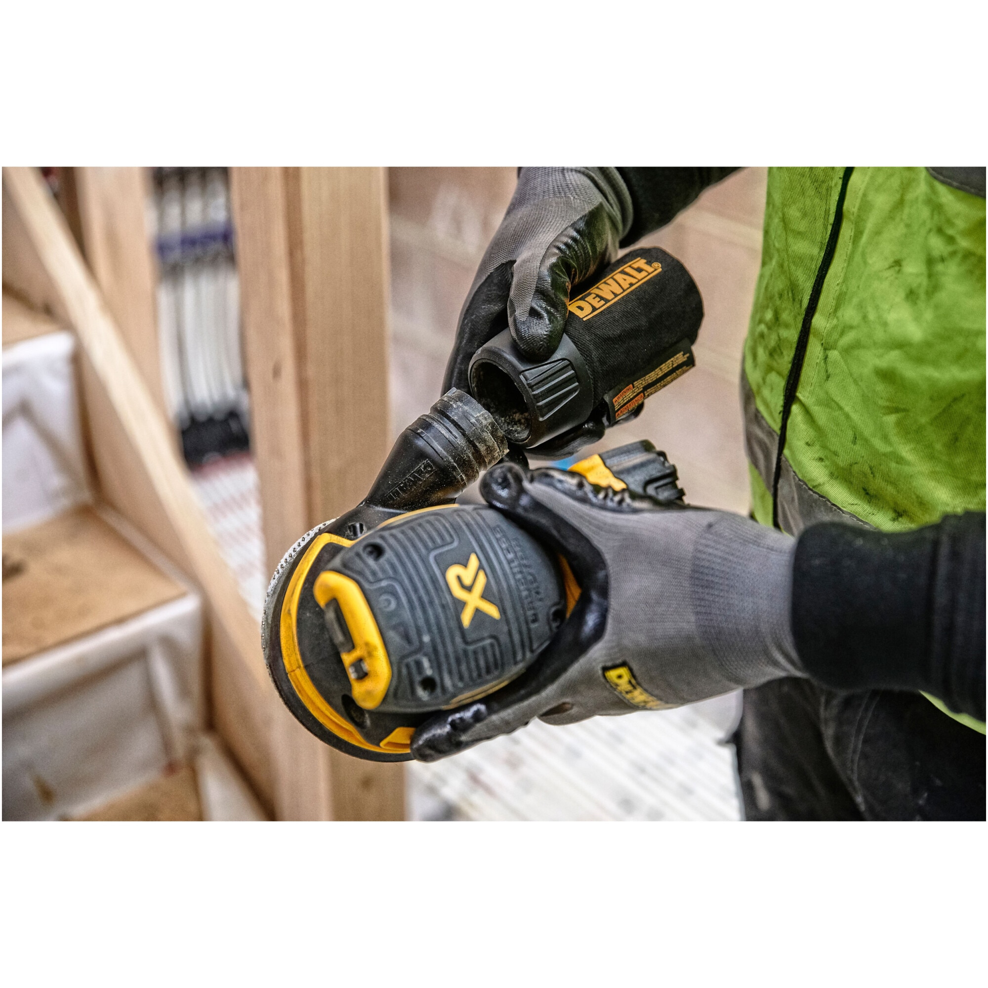 Slefuitor orbital pe acumulator DeWALT DCW210N, 18 V XR, motor