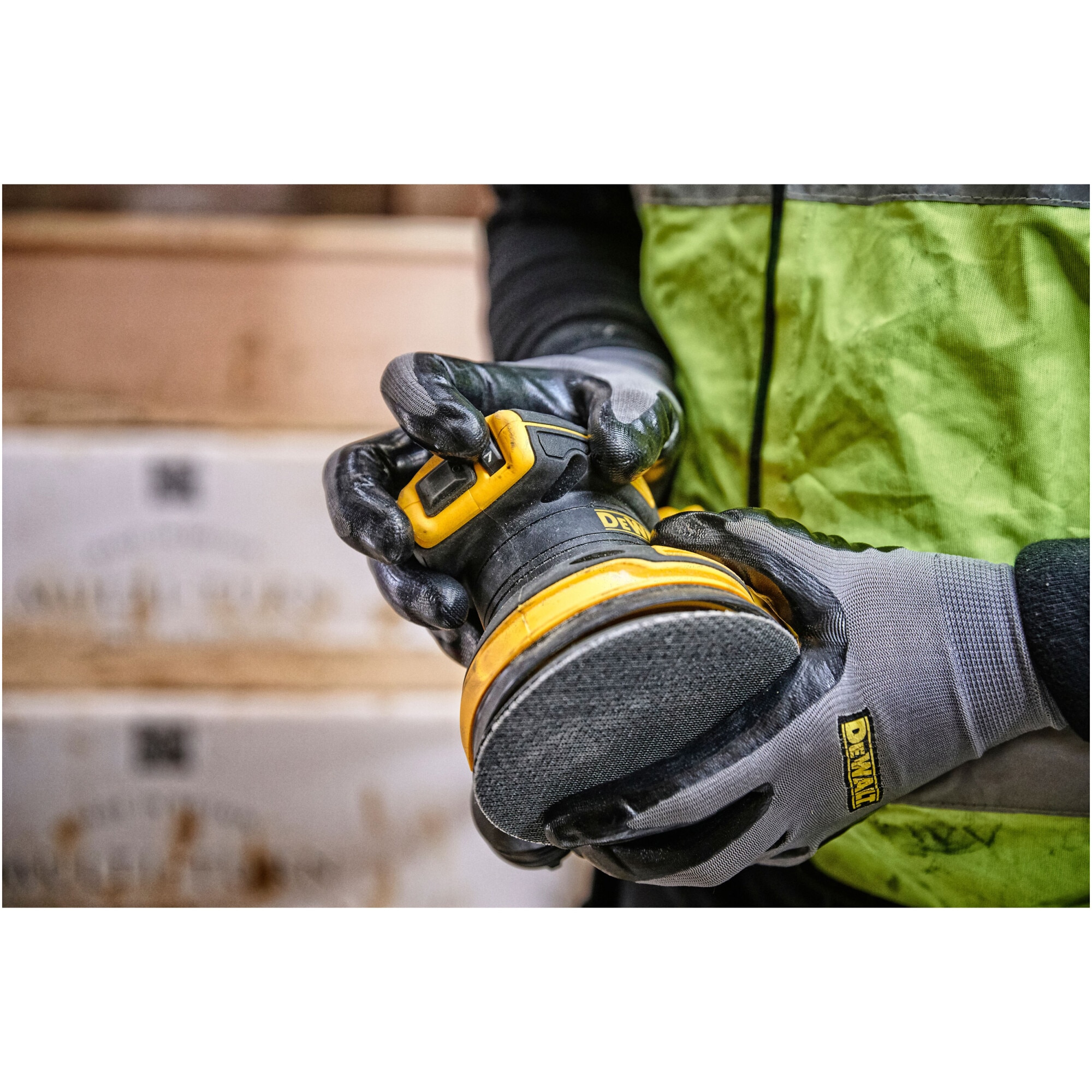 Slefuitor orbital pe acumulator DeWALT DCW210N, 18 V XR, motor