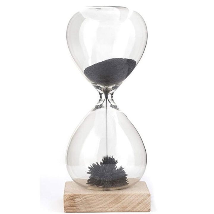 Clepsidra, magnetica, cu nisip metalic ce se scurge in forma unei flori misterioase, din sticla borosilicata, dimensiuni clepsidra: 14 x 5, 5 cm