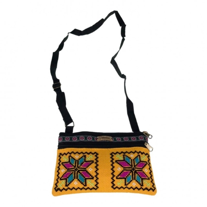 Textiltáska hagyományos kézi hímzéssel. 25x17 cm M7