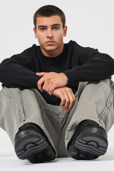 Jack & Jones, Пуловер с овално деколте, Черен