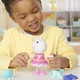 Figurina Peppa Pig - Oita Suzy, cu accesorii vestimentare, 15 cm
