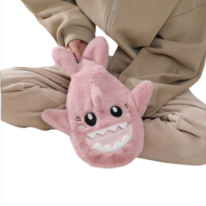 Tampon cu apa calda, plus de interventie, ingrosat, lavabil, in forma de rechin, roz, 1000ml