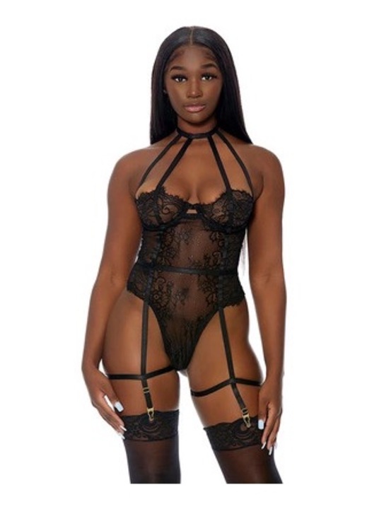 ForPlay szexi test, hálós csészék, harisnyakötő pántok, csipke.
