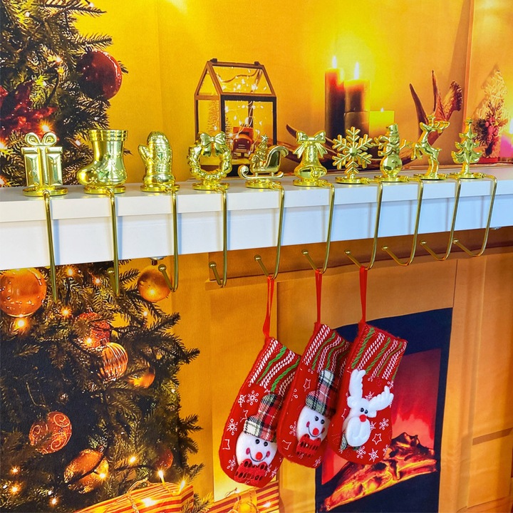 Set de 3 suporturi pentru ciorapi de Craciun, auriu, design clopot, cizma si coroana, 14cm