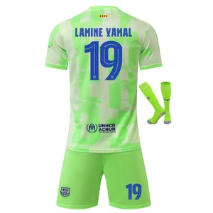 Детски спортни екипи