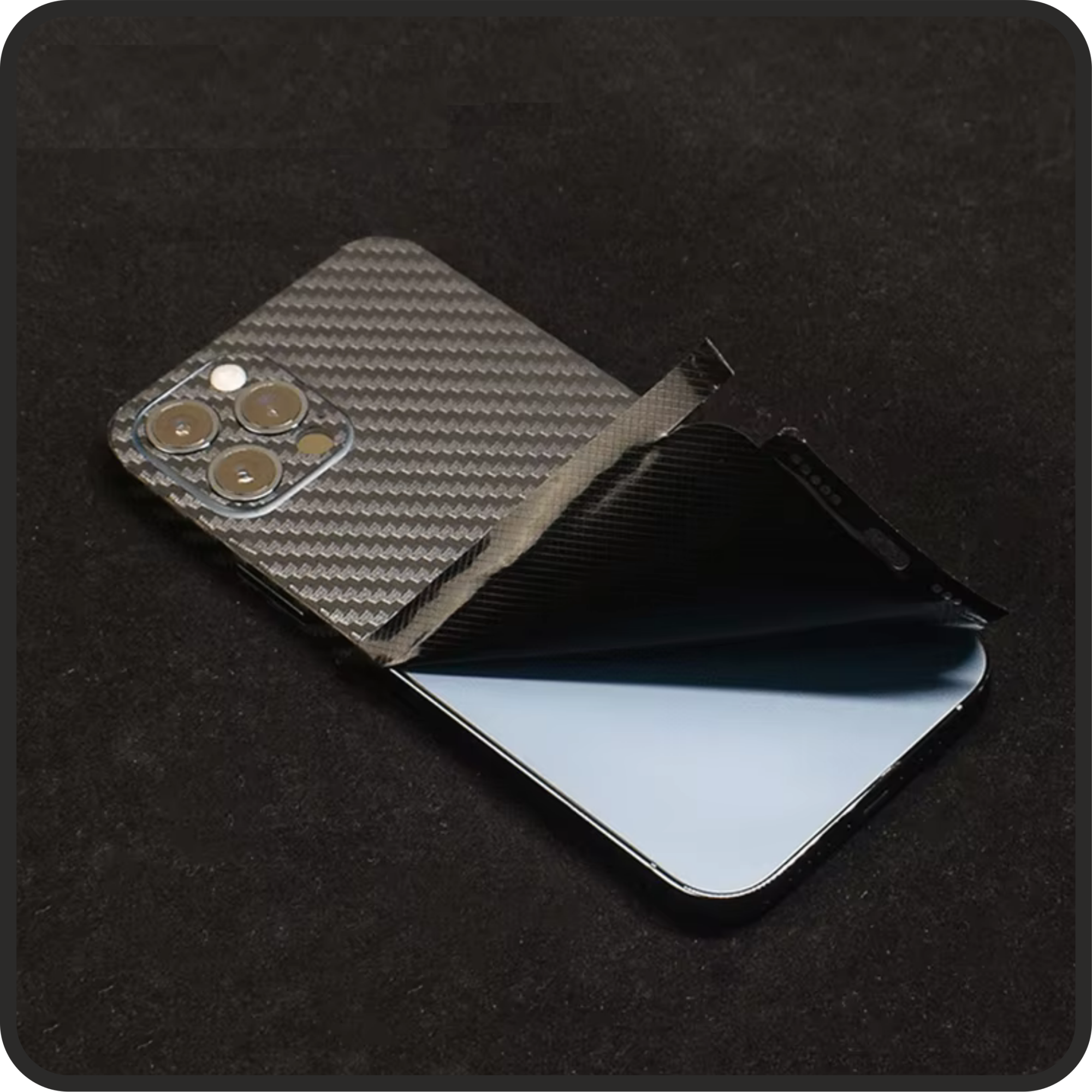 Folie iSkinz pentru Apple iPhone 16 Pro Max - Carbon Transparent, Split Cut, Skin Adeziv Full Cover, Protectie Carcasa Spate si Laterale