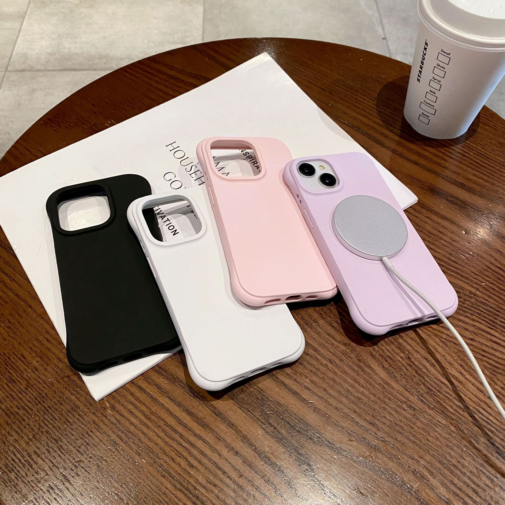 Husa protectie telefon, Silicon, Compatibila cu MagSafe, Pentru iPhone 16 Pro Max, Roz