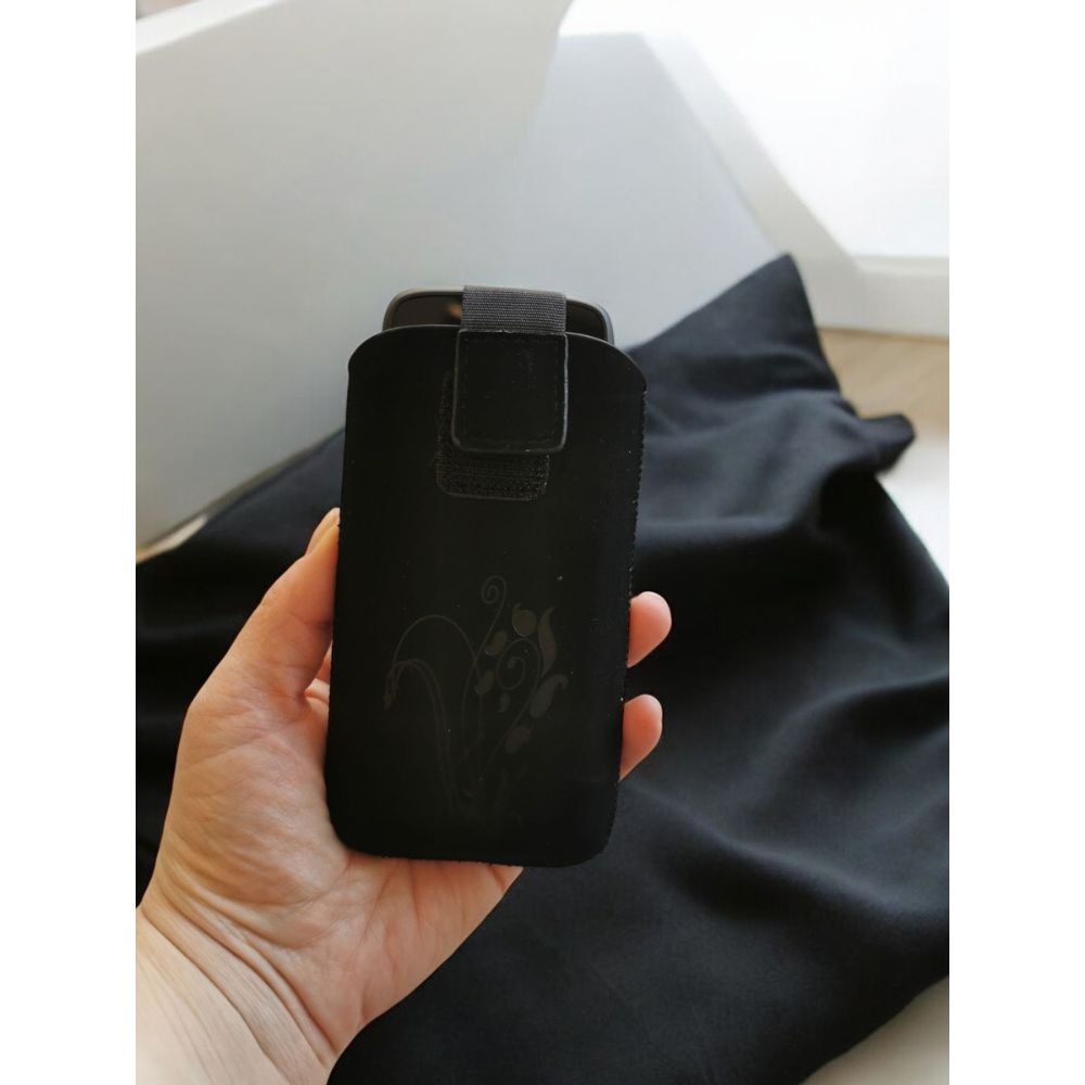 Husa G-Tech Tip Saculet Compatibila cu MaxCom MM128/MM334/MM428L/MM426, material moale, textil, Inchidere velcro, Negru/ Flori Negre