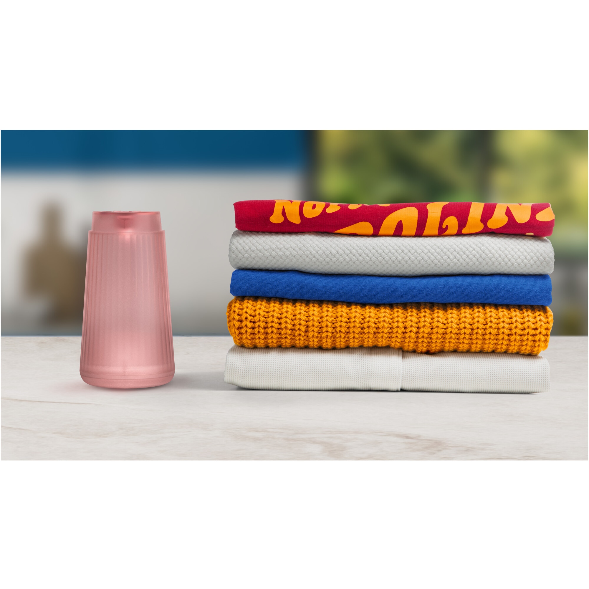 Aparat de calcat vertical portabil Philips STH5020/40 Seria 5000, 1300W, debit de abur 24 g/min, rezervor de apa 120 ml, talpa metalica, cap reglabil pentru calcare verticala si orizontala, saculet dezozitare/ manusa (2in1), culoare: corai