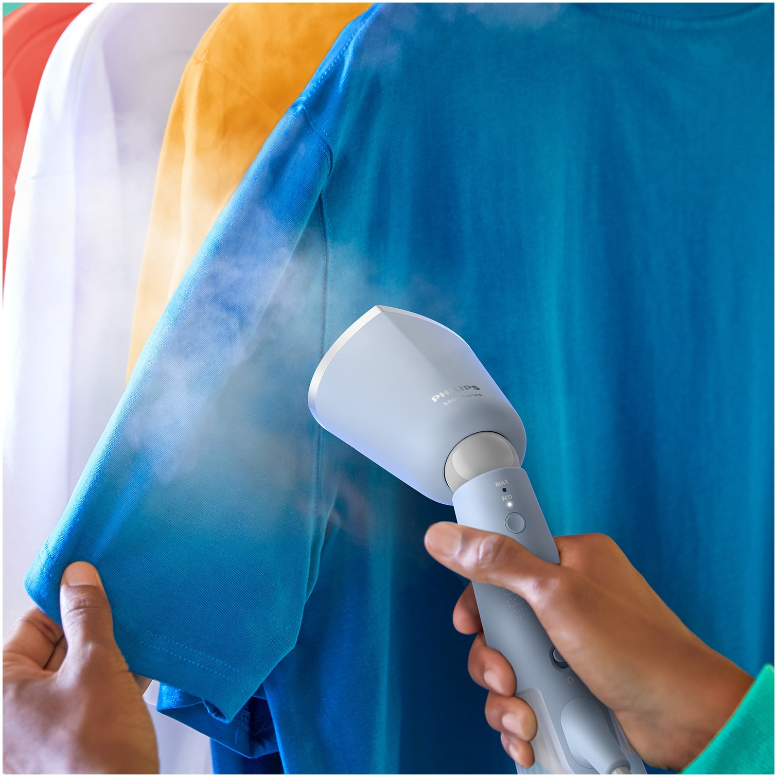 Aparat de calcat vertical portabil Philips STH5020/20 Seria 5000 , 1300W, debit de abur 24 g/min, rezervor de apa 120 ml, talpa metalica, cap reglabil pentru calcare verticala si orizontala, saculet depozitare/ manusa (2in1), albastru deschis