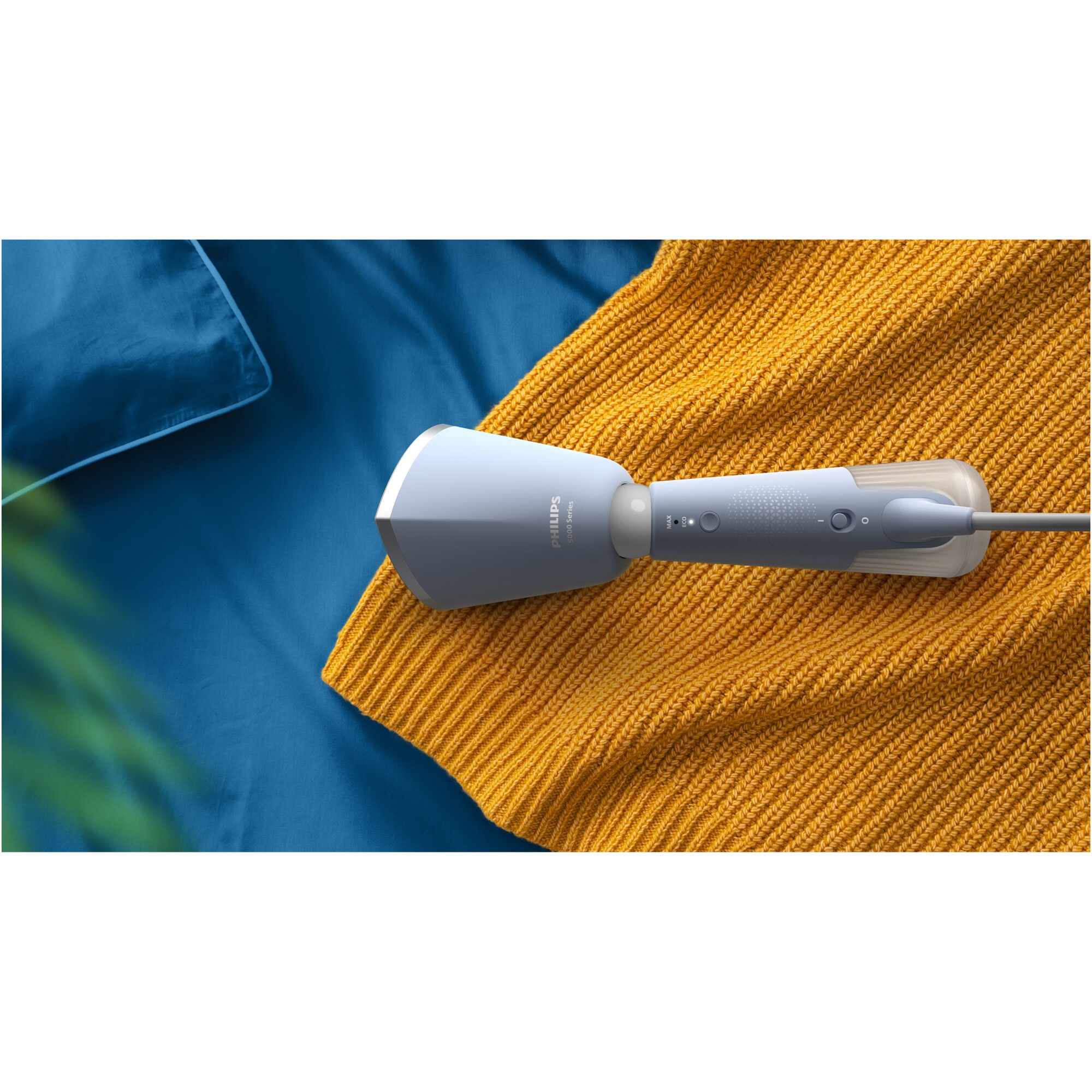 Aparat de calcat vertical portabil Philips STH5020/20 Seria 5000 , 1300W, debit de abur 24 g/min, rezervor de apa 120 ml, talpa metalica, cap reglabil pentru calcare verticala si orizontala, saculet depozitare/ manusa (2in1), albastru deschis