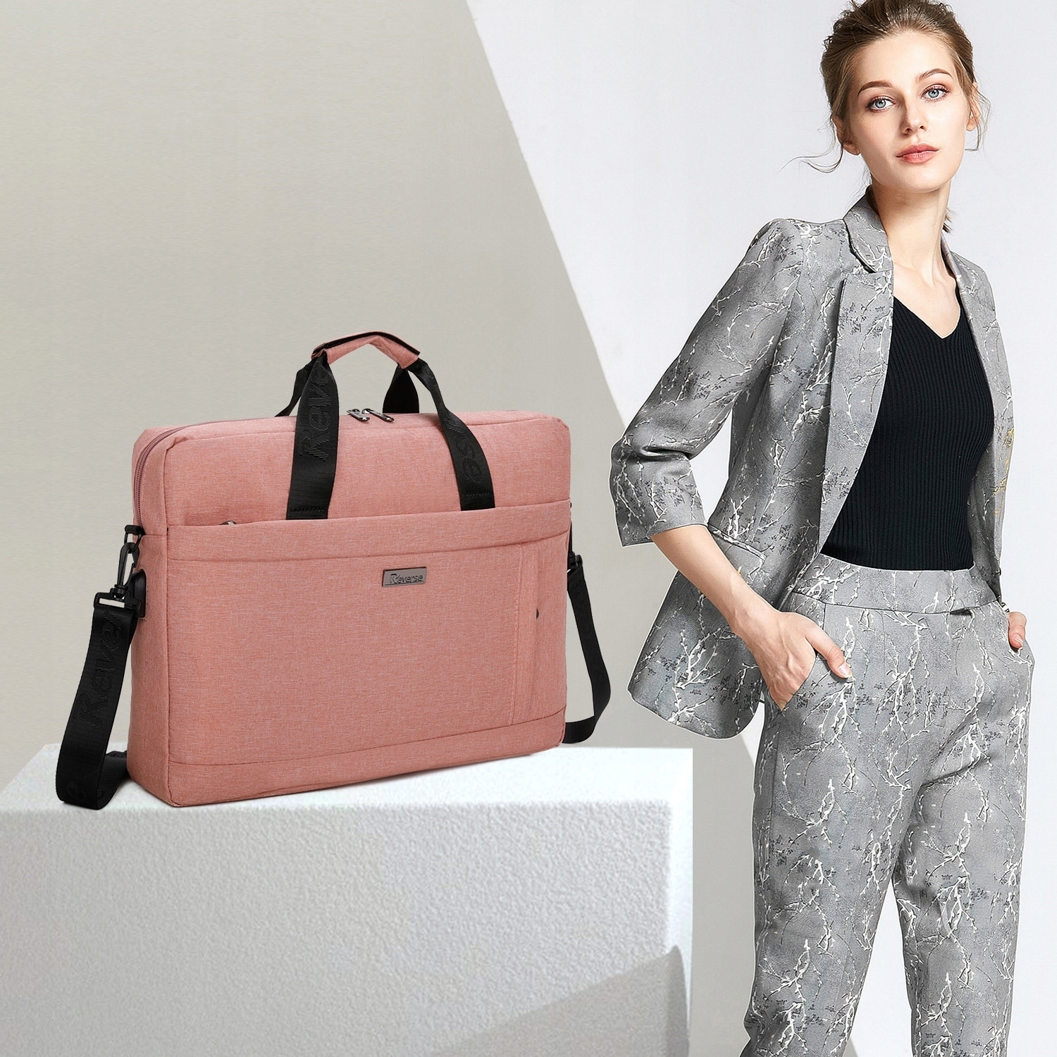 Geanta laptop Reverse 17.3", material Codura, cu port USB, neagra, 42x31x5cm