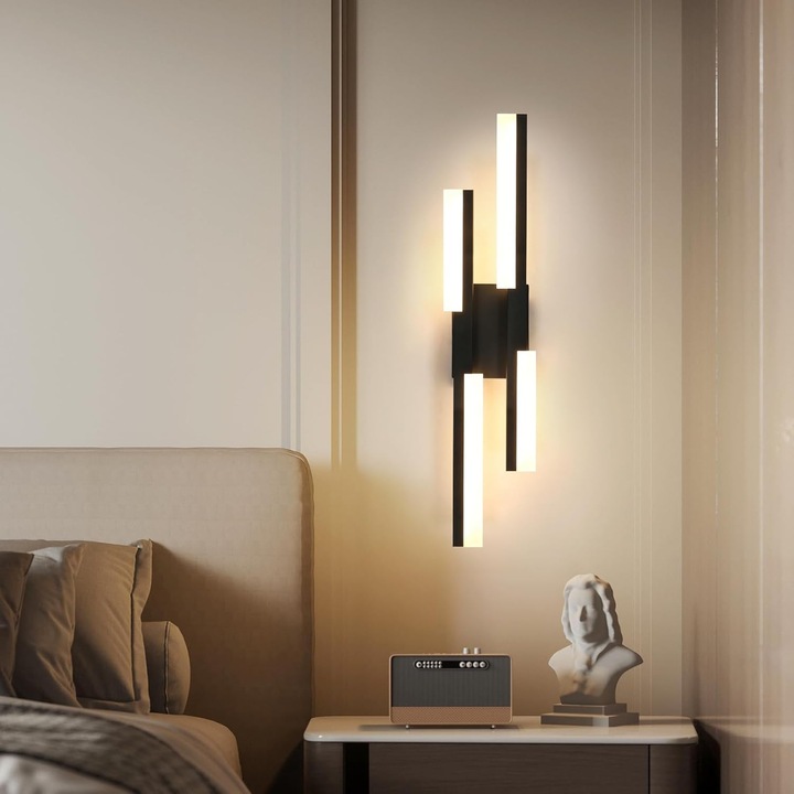 Goeco, вътрешна LED стенна лампа, 12W, модерен дизайн с успоредни линии, черна акрилна стенна лампа, за спалня, всекидневна, коридор, стълбище, топла светлина 3000K