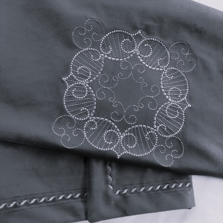 Set 2 Fete de perna decorativa brodate, Casa Bucuriei, model Mandala, gri inchis, catifea, 40 cm x 40 cm