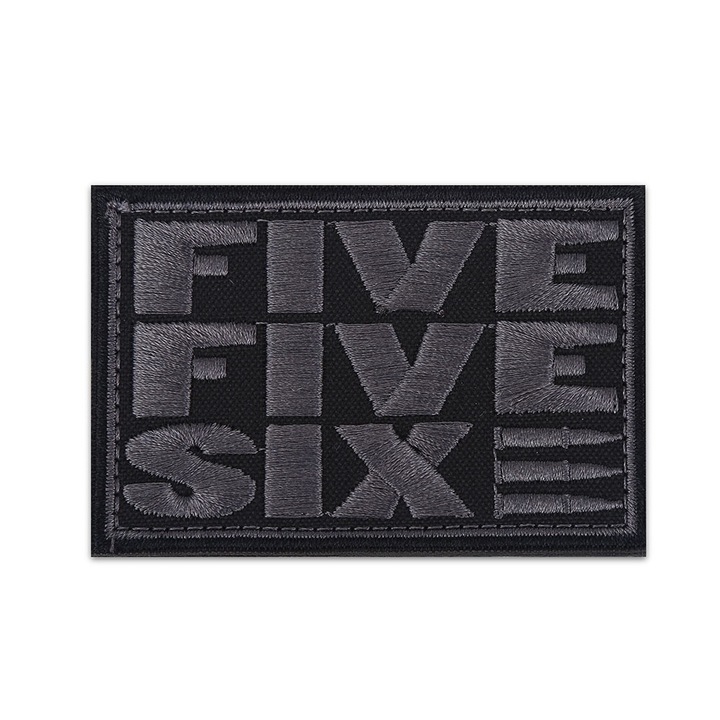 Pachet brodat cu aplicare Hook&Loop, model 556, 8.5x2.5cm, diverse modele disponibile