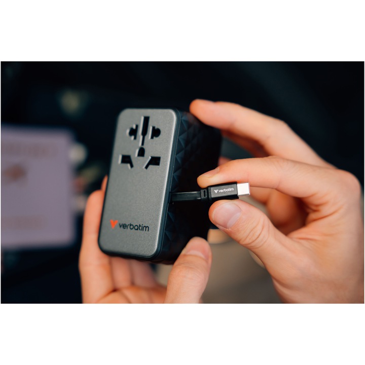 Adaptor calatorie universal Verbatim, GaN III, 85W, cablu retractabil USB-C, 4 x USB-C, PD 3.0 & QC 4+, 1 x USB-A, Negru