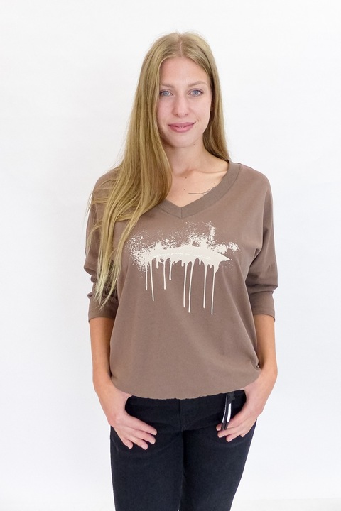 Bluza dama Nelino, bumbac, efect de vopsea, decolteu in V, Maro, One Size INTL