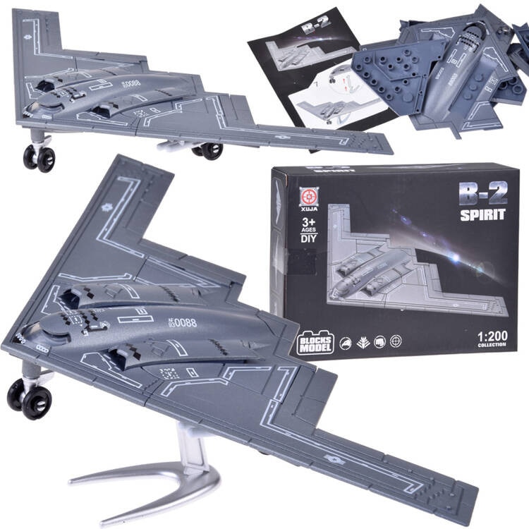 Kit de constructie pentru avioane bombardiere B-2 Spirit la scara