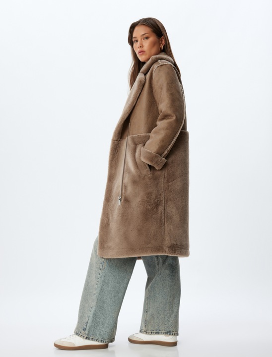 KOTON, Palton din material teddy cu revere decupate, Maro camel, 2XS