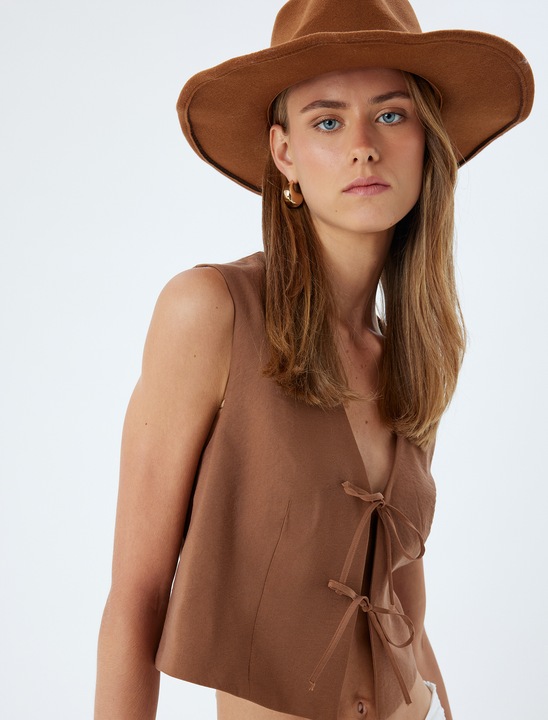 KOTON, Vesta crop cu decolteu in V, Maro, 32