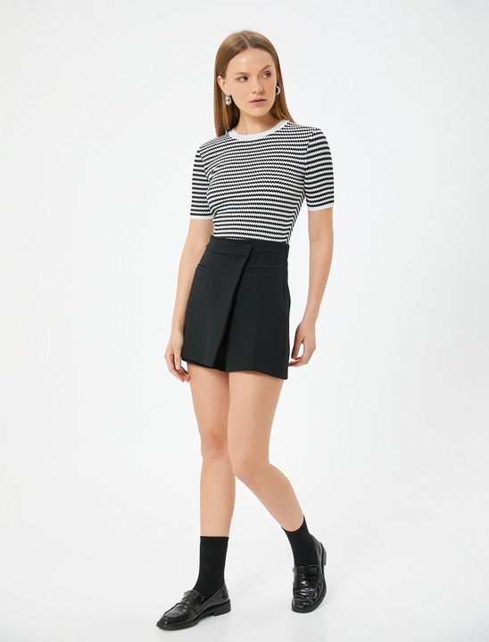 KOTON, Pulover cu decolteu la baza gatului si model in dungi, Negru