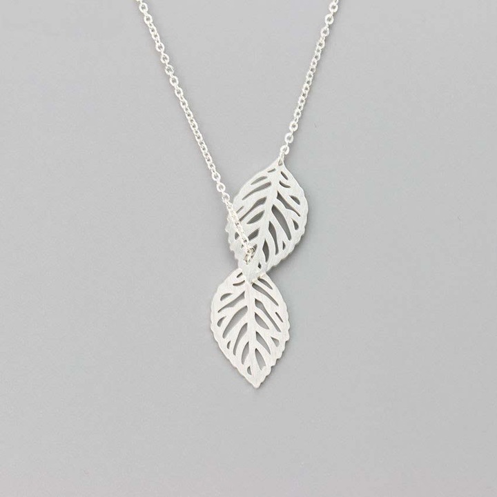 Lantisor la baza gatului cu pandantiv Frunza din aliaj Argintiu Silver (Ambalaj CADOU CUTIE)