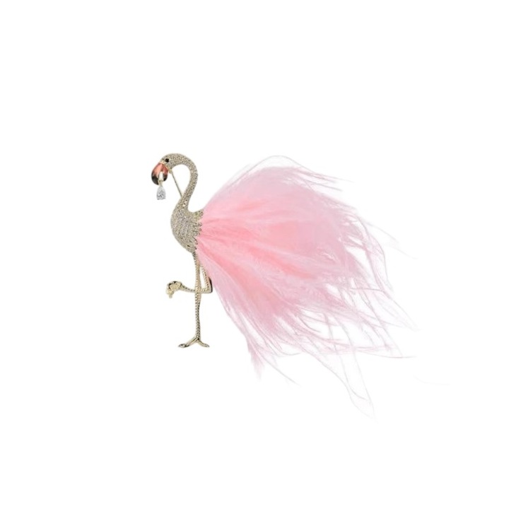 Brosa model Flamingo cu pene si strasuri, 7 x 8.8 cm, culoarea roz si auriu, The Casius.®