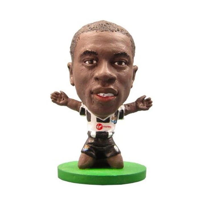 Колекционерска фигурка SoccerStarz *221727, Newcastle United Papiss Cisse, Ръчно изработена, 5 см, Многоцветен