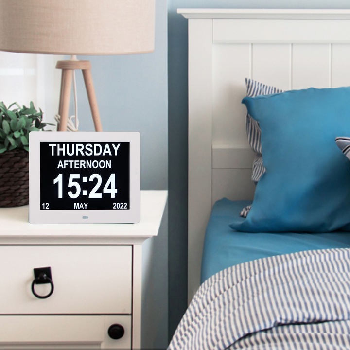 8 hüvelykes digitális ébresztőóra képkeret 800 x 600 nagy betűtípus állítható fényerejű LCD naptár intelligens képkeret fehér 100-240 V USA csatlakozó