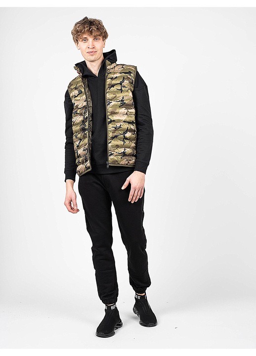 Geaca barbati Tommy Hilfiger, matlasata, impermeabila, verde, poliester, cu guler ridicat, fermoar, doua buzunare cu fermoar, izolatie puf artificial., S INTL