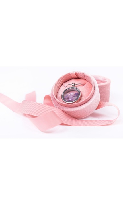 Colier de culoare argintiu, pentant cu ametist, cutie bijuterie ambalaj, Mrs. Smart, argintiu