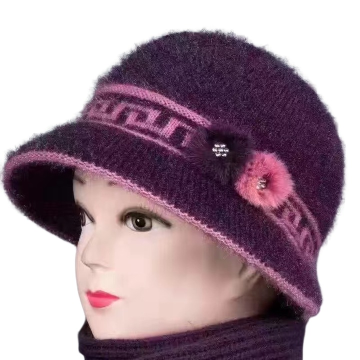 Hűvös téli témájú női sapka, 50-60 cm-es fejkörfogathoz, univerzális méret, lila