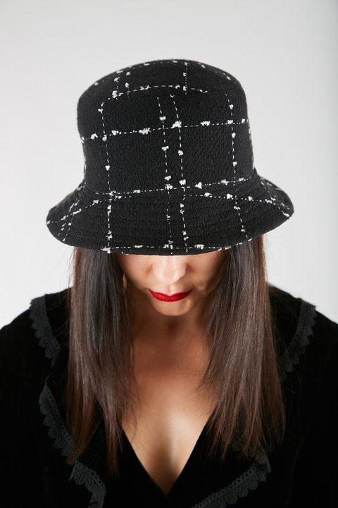 Дамска Зимна Шапка Bucket hat Annabelle - Каре