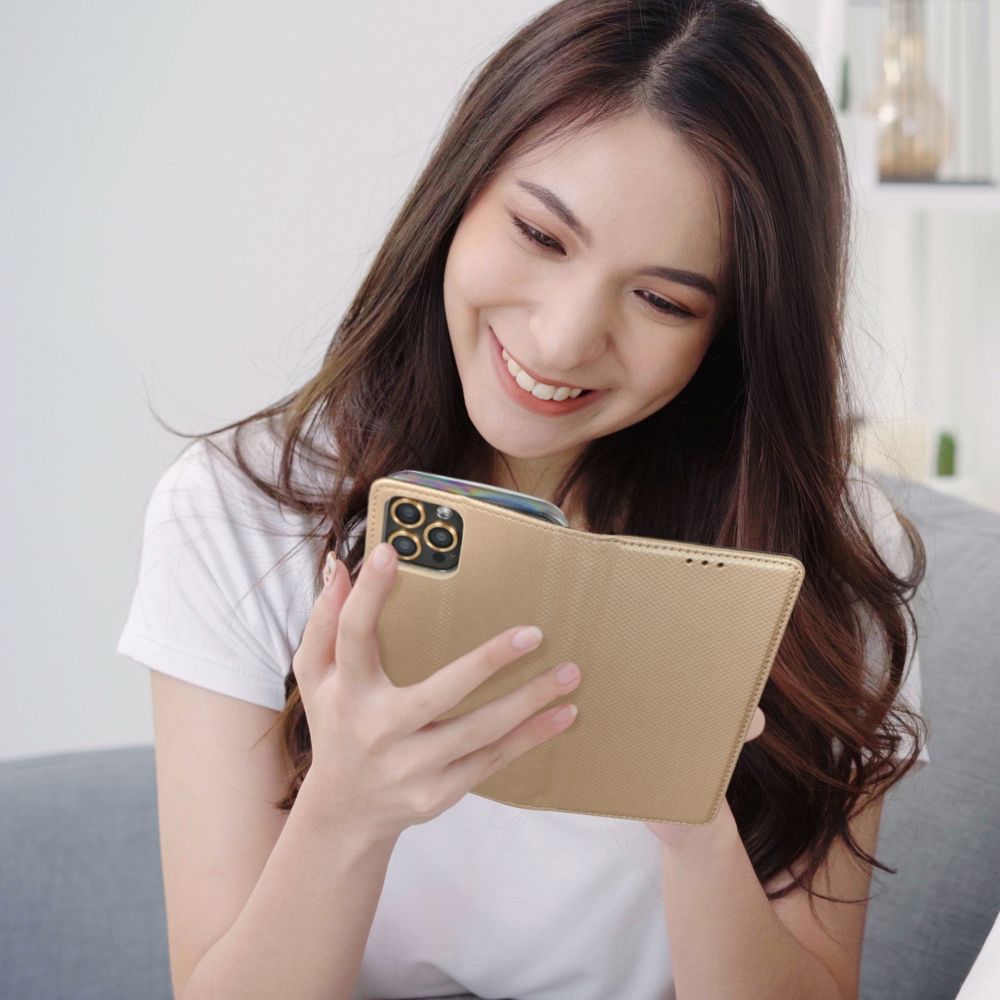 Husa Flip pentru Samsung Galaxy A17, tip carte cu inchidere magnetica, Gold