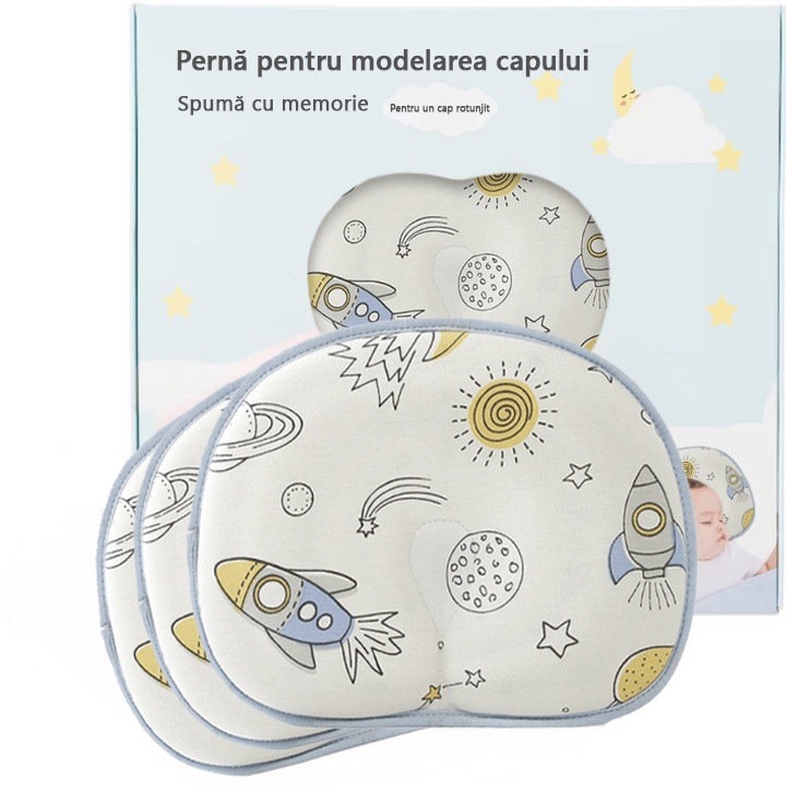 Babapárna, LittleDomi, 2 huzattal, fejformához illő plágiocephalia elleni védelemmel, memóriahab, szellőzőnyílások és barázdák, korrekciós, 100% pamut, levehető huzat, hipoallergén anyag, újszülötteknek ideális, 27,5x20cm, rakéta alakú