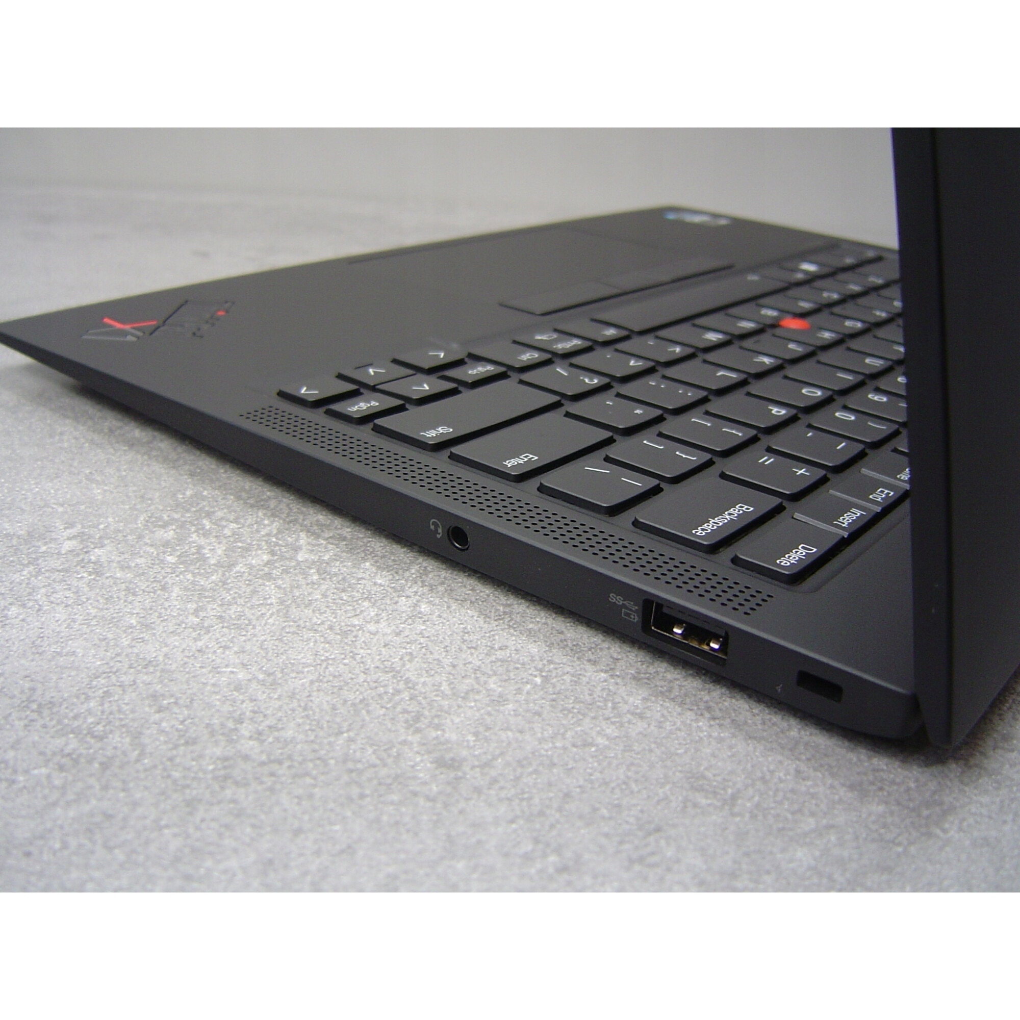 Laptop Lenovo X1 Carbon Gen 11, Intel Core i5-1335U, 16GB RAM