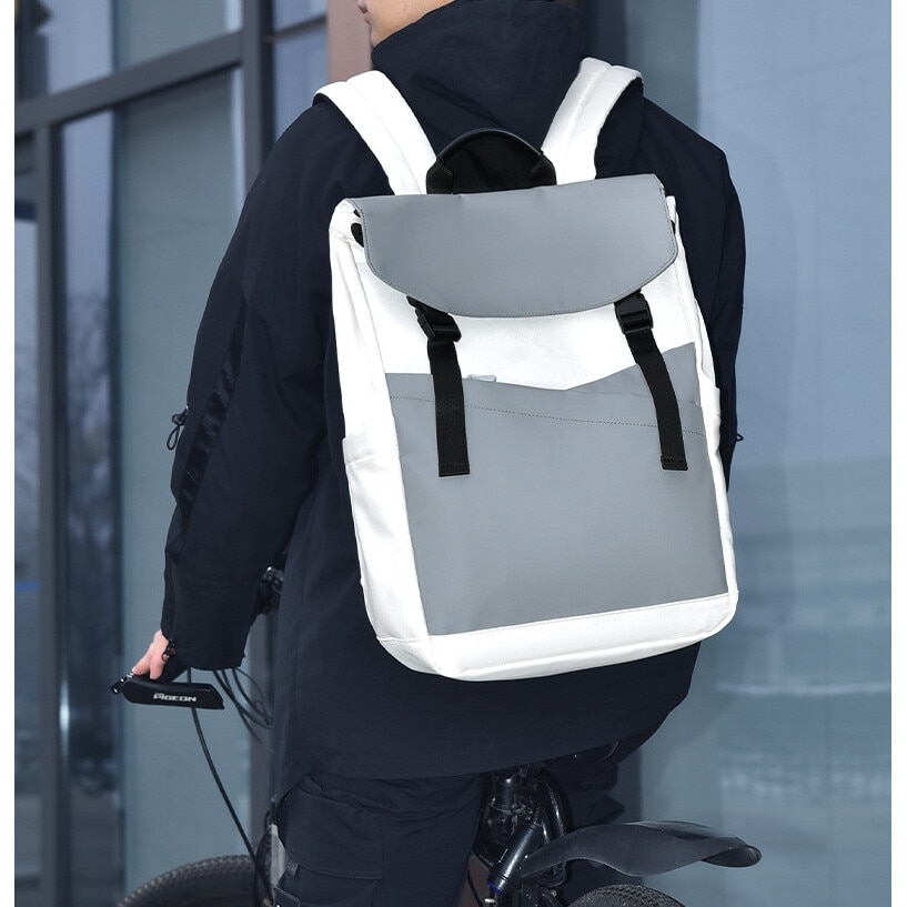 Rucsac pentru laptop, 16”, Multi-compartimentare, Capacitate mare, Clapeta, Impermeabil, Design cu carabiniera, Piele naturala, Gri