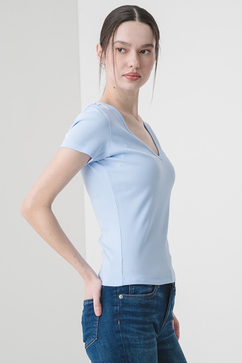 Tommy Jeans, Слим тениска с шпиц, Пастелносин