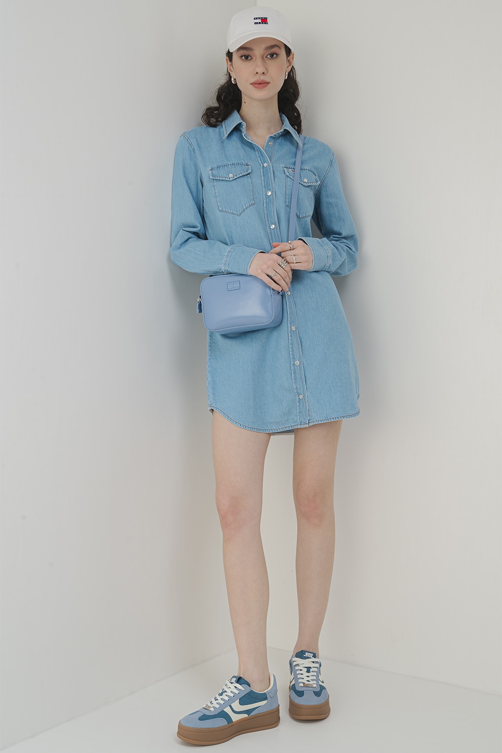 Tommy Jeans, Rochie scurta din denim cu croiala dreapta si nasturi, Albastru pastel, M