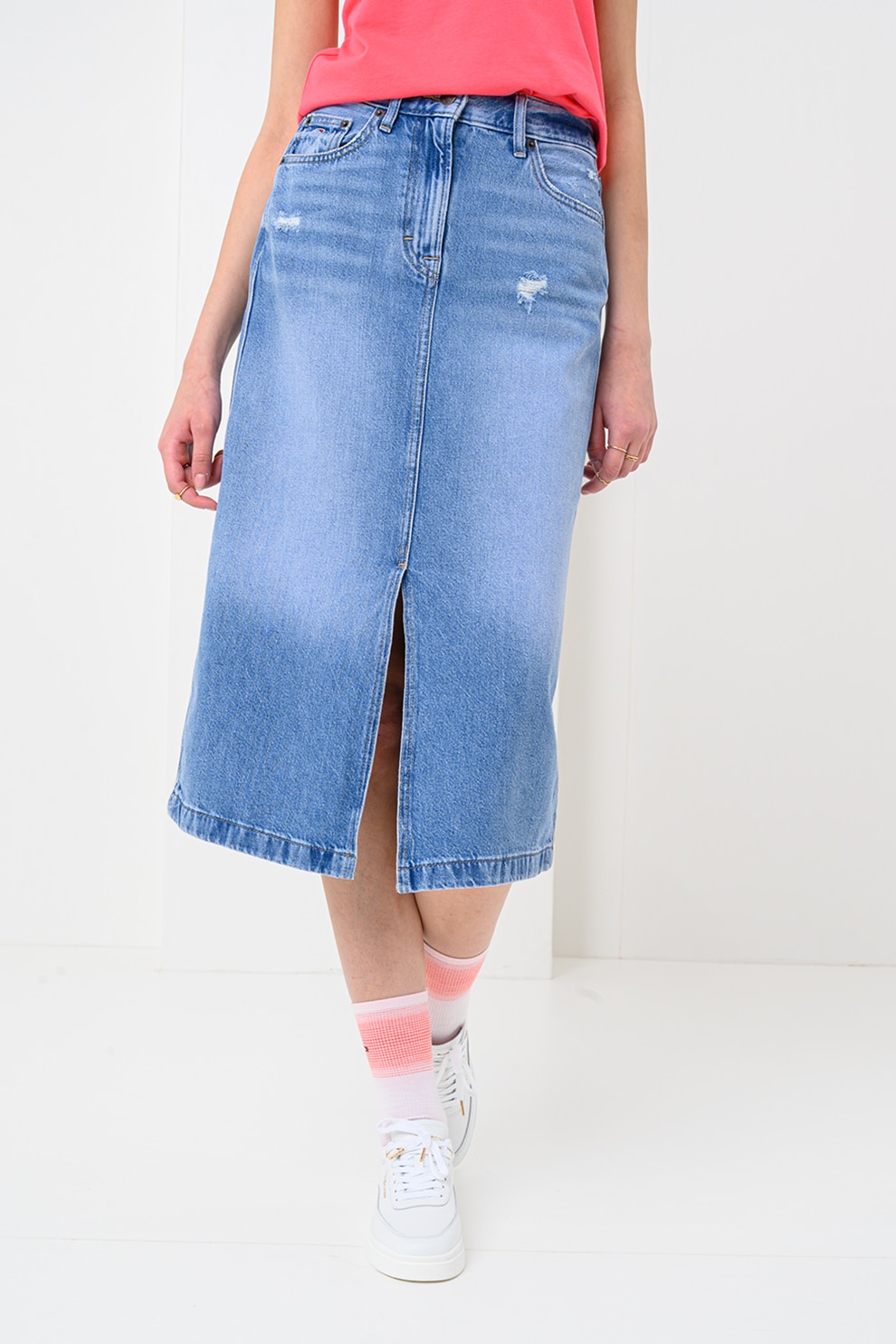 Tommy Jeans, Fusta din amestec de lyocell si denim cu slit frontal Claire, Albastru deschis melange, 26