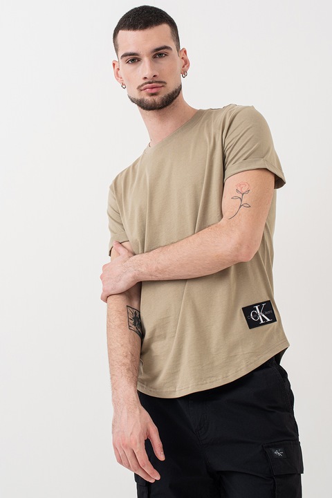 CALVIN KLEIN JEANS, Tricou cu decolteu la baza gatului si logo aplicat, Kaki pal