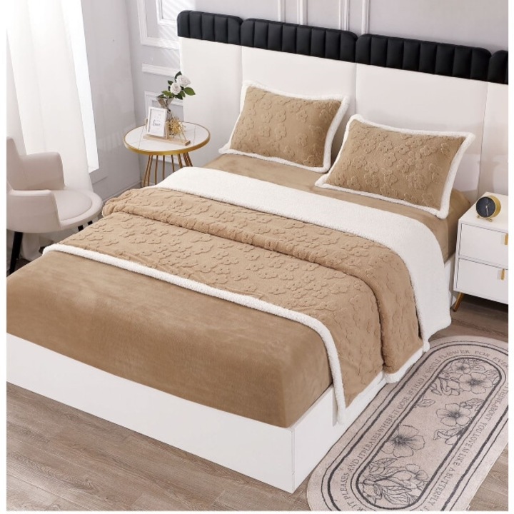 Lenjerie cu blanita, model tricotat cu elastic, 180x200 cm, bej-alb