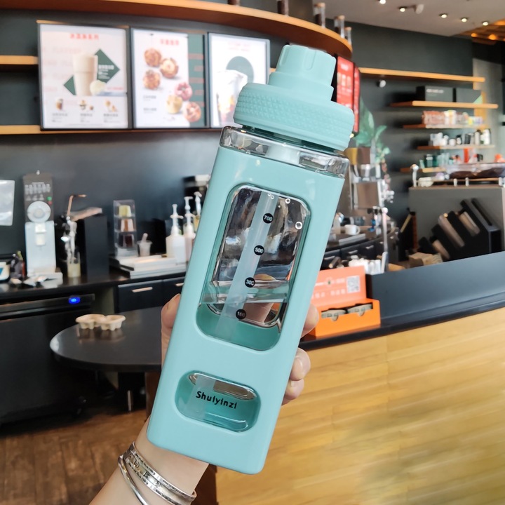 Vizespalack szívószállal és jelölővel 700 ml, kétrétegű nagy űrtartalmú vizeskancsó otthoni edzőtermi iskolába zöld